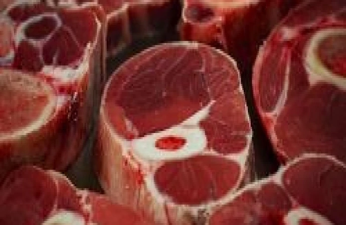 W całej Polsce, także na Warmii i Mazurach, Sanepid przebada sprzedawane w sklepach mięso wołowe.