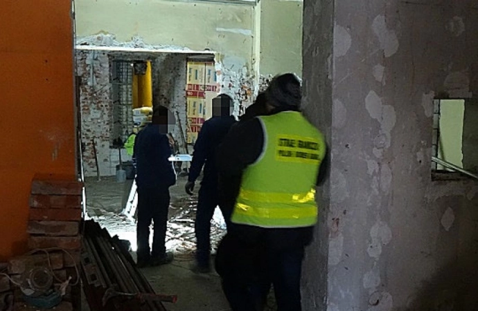 Straż Graniczna ujawniła, że właściciel olsztyńskiej firmy budowlanej nielegalnie zatrudniał cudzoziemców.