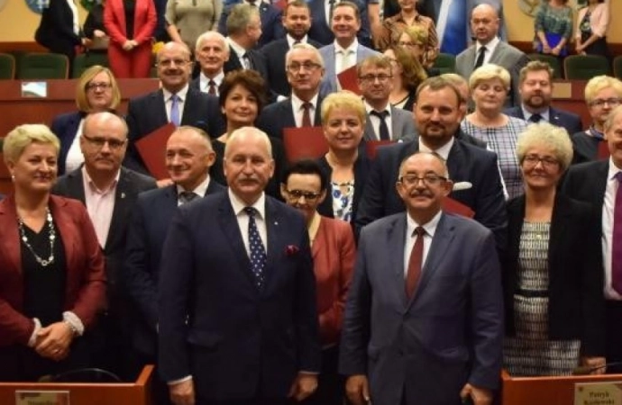 Marszałek województwa warmińsko-mazurskiego podpisał 40 nowych umów na unijne dofinansowanie.