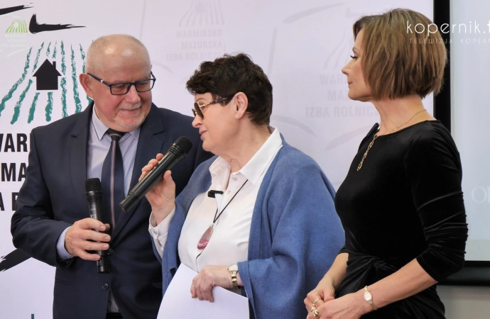 AKADEMIA KOBIET WIEJSKICH