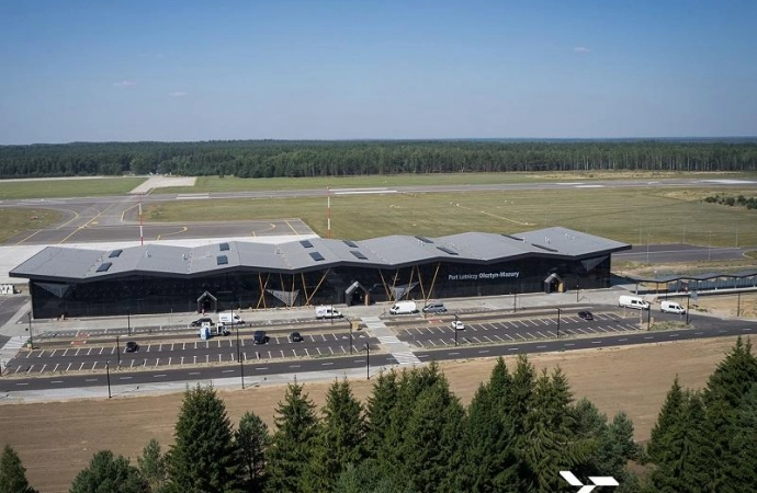 Powstała linia autobusowa łącząca port lotniczy Olsztyn-Mazury z Mikołajkami.