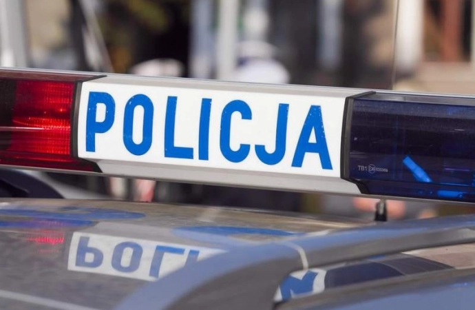 Mieszkaniec gminy Janowo wezwał patrol policji licząc na podwiezienie do domu. O konsekwencjach swojego zachowania przekonał się bardzo szybko.