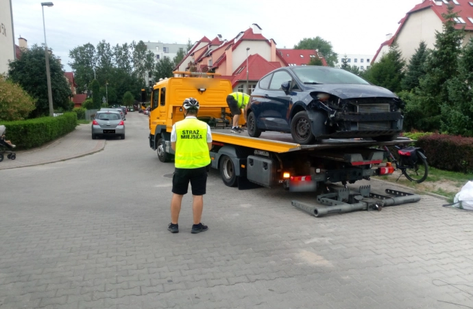 Straż Miejska w Olsztynie usunęła kolejne nieużywane pojazdy.