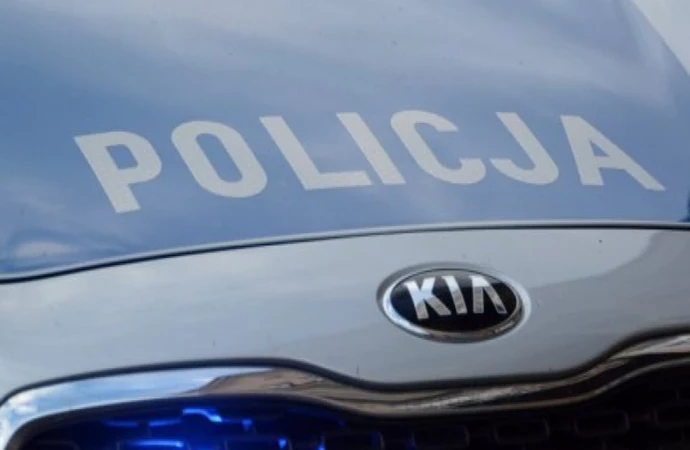 Policjanci w miejscowości Szczeciniak interweniowali wobec kierującego quadem. Jak się okazało, 13-latek wiózł 3-letniego pasażera i to za zgodą rodziców. Ponadto quad nie był dopuszczony do ruchu oraz nie posiadał polisy OC.