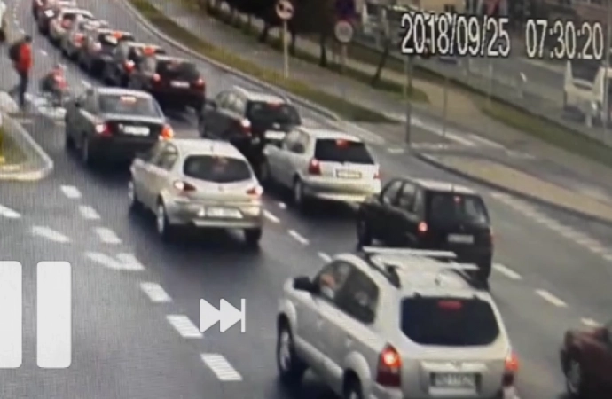 Kierowca samochodu osobowego potrącił w Olsztynie 9-letnią dziewczynkę. Stało się to, gdy jechał buspasem.