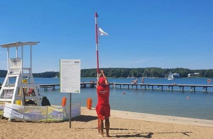 Sanepid odwołał zakaz kąpieli na części olsztyńskiej Plaży Miejskiej.