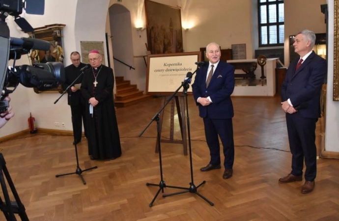 Marszałek województwa warmińsko-mazurskiego oraz metropolita warmiński ogłosili wspólny konkurs na logo Roku Kopernika.