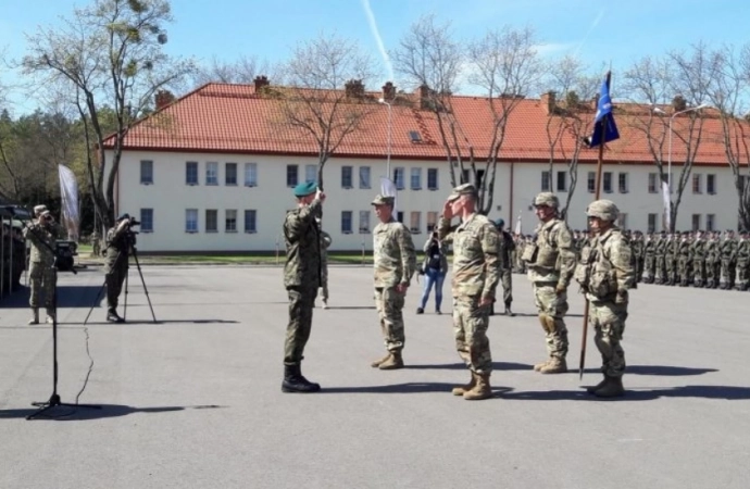 Nastąpiła zmiana składu Grupy Batalionowej NATO stacjonującej na Mazurach. Nowi żołnierze zostaną tu przez pół roku.