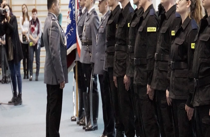 20 nowych warmińsko-mazurskich policjantów złożyło ślubowanie.