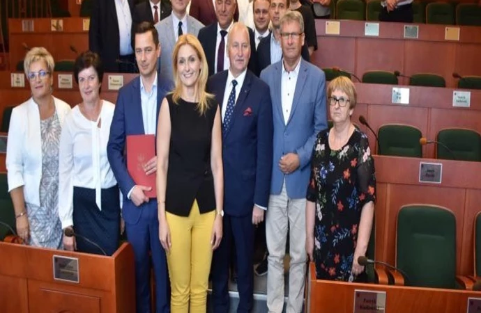 Marszałek województwa warmińsko-mazurskiego podpisał z wójtami i burmistrzami umowy na dofinansowanie ochrony przeciwpożarowej.