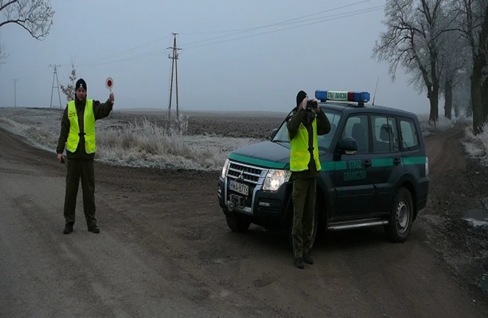Funkcjonariusze z Placówki Straży Granicznej w Sępopolu przerwali podróż pijanemu kierowcy. Okazało się, że to recydywista.