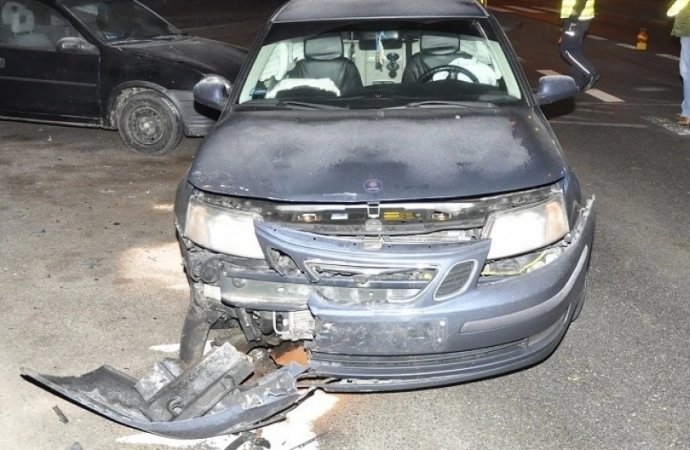 Pijany kierowca doprowadził do zderzenia trzech aut na drodze pomiędzy Działdowem a Kozłowem.