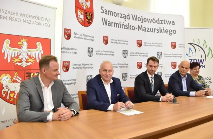 Marszałek województwa warmińsko-mazurskiego podpisał umowę na przebudowę drogi z Łukty do Olsztyna.