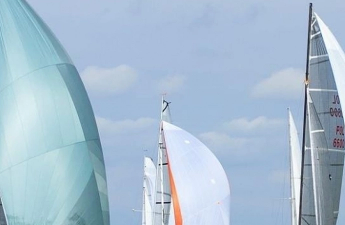 XXV Mistrzostwa Polski Jachtów Kabinowych odbędą się od 17 do 19 sierpnia w Giżycku. Obecnie przyjmowane są zgłoszenia do tej żeglarskiej imprezy.