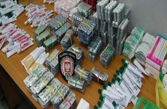 Na przejściu granicznym w Gołdapi zatrzymano Rosjanina, który próbował przemycić leki.