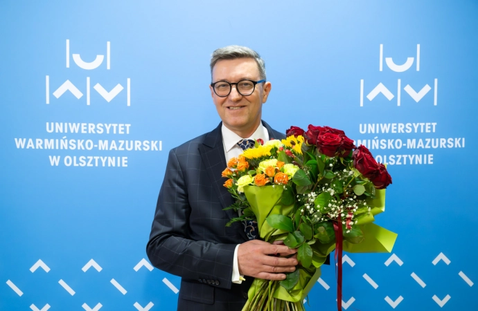 Dotychczasowy rektor Uniwersytetu Warmińsko-Mazurskiego wygrał wybory na kolejną kadencję.