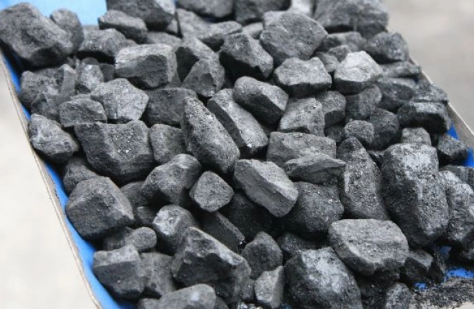 W Olsztynie osoby uprawnione do zakupu węgla po preferencyjnej cenie mogą już go odbierać.