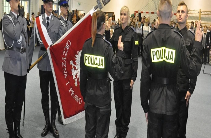 Służba Celno-Skarbowa oraz policja szukają kandydatów na Warmii i Mazurach.