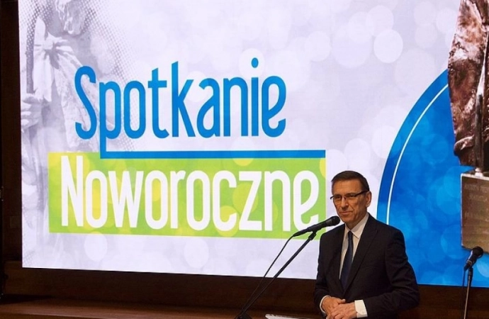 Prezydent Olsztyna Piotr Grzymowicz wręczył wyróżnienia osobom i instytucjom zasłużonym dla miasta.
