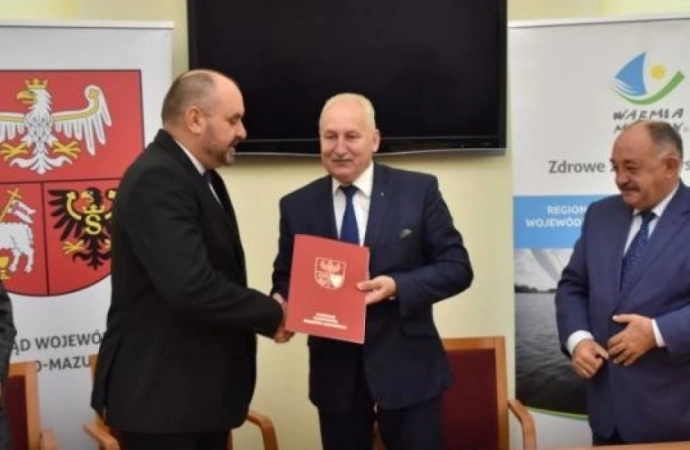 Marszałek województwa warmińsko-mazurskiego podpisał kolejne umowy na wsparcie z Regionalnego Programu Operacyjnego.