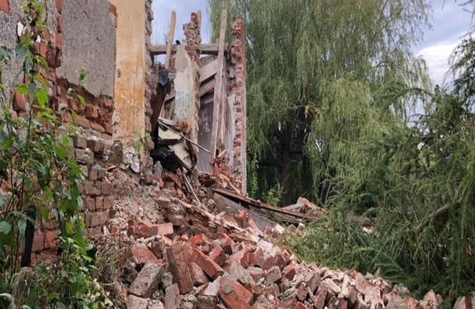 Dwaj mieszkańcy gminy Małdyty uszkodzili zabytek, bo potrzebowali cegieł.