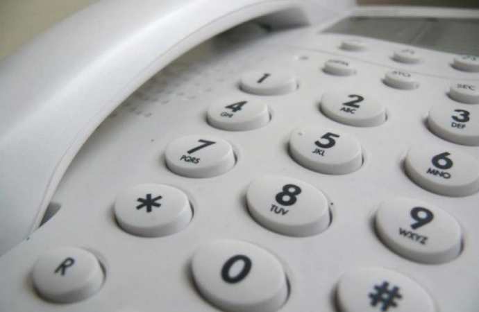 Ministerstwo Finansów ostrzega przed telefonami o „nieautoryzowanej transakcji bankowej”.